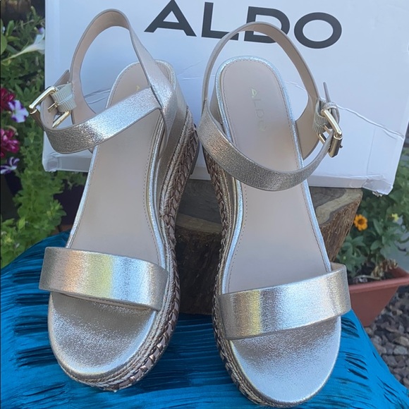 Aldo Pale Rose Gold Sandals Sz 7.5 (8) - Picture 4 of 16
